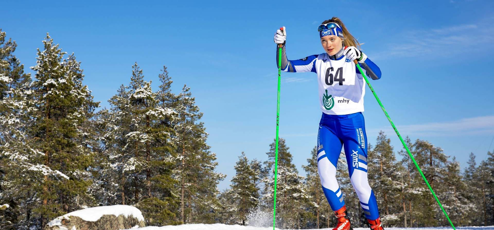 Hiihto, kuvaaja Seppo Aho